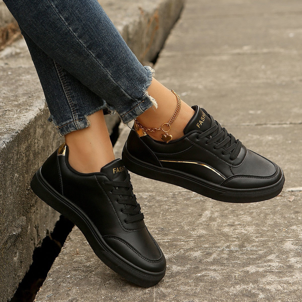 Lace-up White Flats Shoes Fashion Round Toe Slip-on Thick Sole Casual Shoes