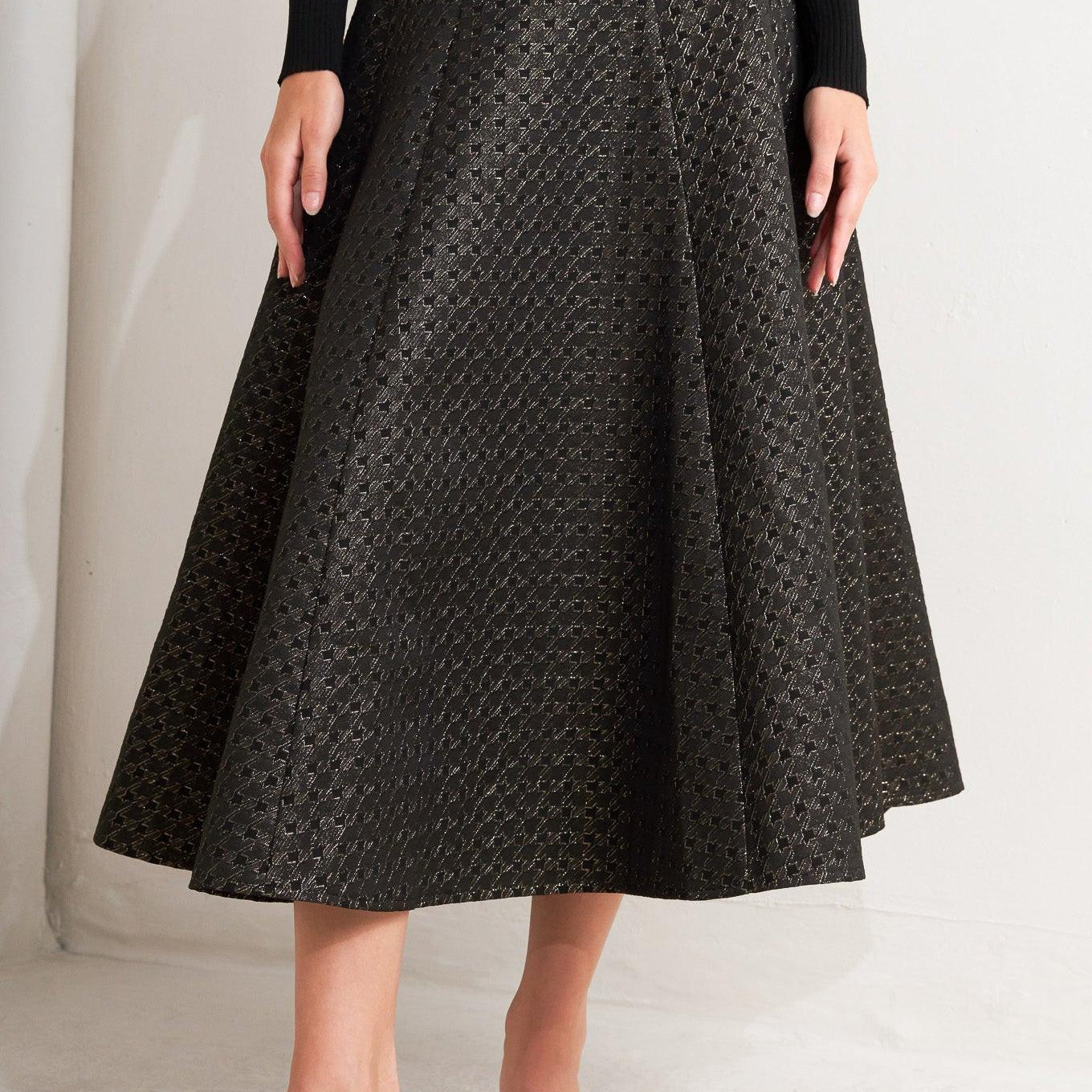EVENING SCULPT METALLIC WOVEN CIRCLE SKIRT