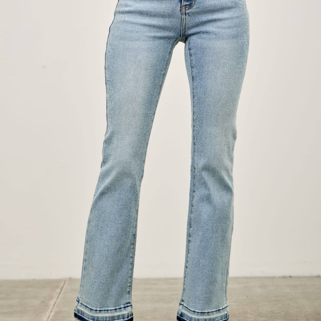 Women's Light Blue Mid Rise Flared Jean Pants With Raw Hem