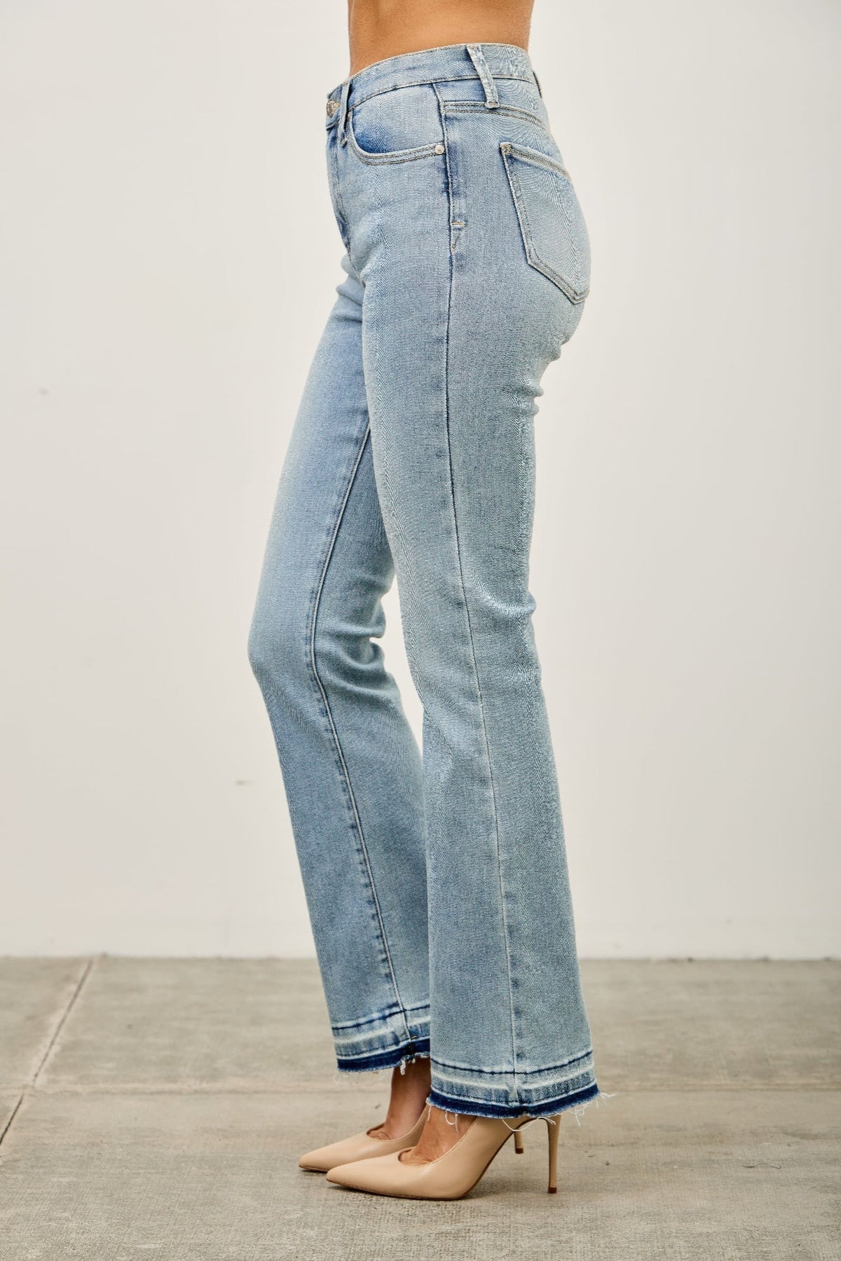 Women's Light Blue Mid Rise Flared Jean Pants With Raw Hem